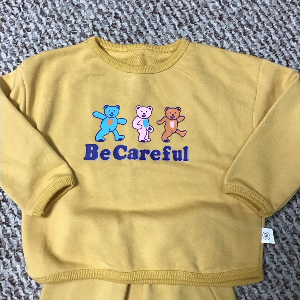 Baby’s clothes - Picture 3 of 5